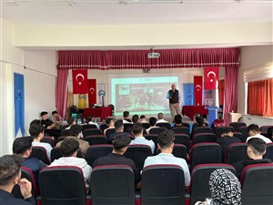 Torna ile Şekillenen Hayatlar Semineri Öğrencileri Sektörle Buluşturdu