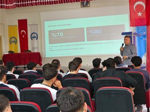 Makine ve Metal Teknolojileri Bölümü Öğrencilerine Oryantasyon Eğitimi Verildi